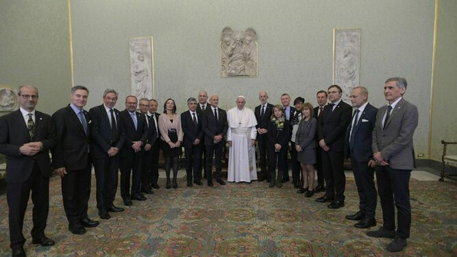 El Papa Francisco, hoy, con pediatras italianos