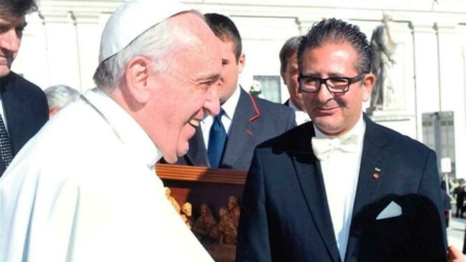 El embajador de Palestina ante la Santa Sede Issa Kassissieh y Francisco