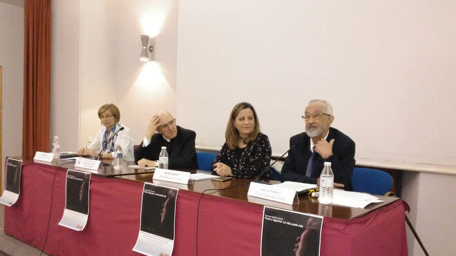 Ana Almarza, Jose Luis Pinilla y Maria Francisca Sanchez Var acompañaron al cardenal Osoro en el acto de inauguración y análisis del documento “Orientaciones Pastorales sobre la trata de personas”