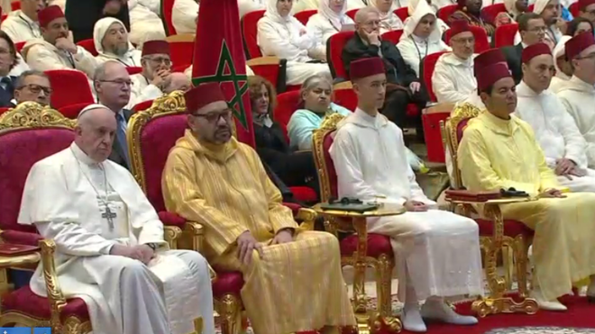 El Papa y el Rey en la escuela de Imanes