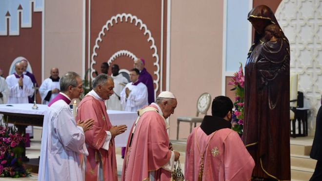 El Papa y la Virgen de África
