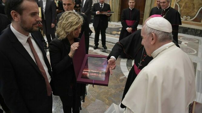 El Papa recibe a la Cofradía de la Virgen de la Cinta de Tortosa
