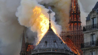 Arde la catedral de Notre Dame