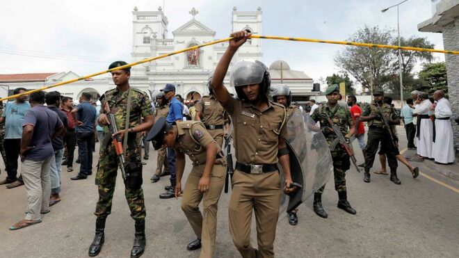 La Policía acordona una de las iglesias atacadas