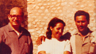 De izquierda a derecha, el obispo Angelelli, Martha Ramona Cornejo y su esposo, Wenceslao Pedernera