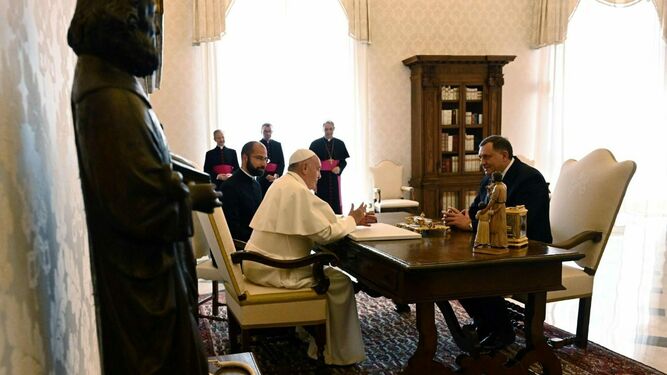 Audiencia entre el papa Francisco y el Sr. Milorad Dodik