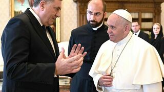 El Papa y el Presidente de turno de la Presidencia Colegial Bosnia y Herzegovina, Sr. Milorad Dodik