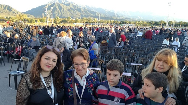 La sobrina de monseñor Angelelli y sus descendientes