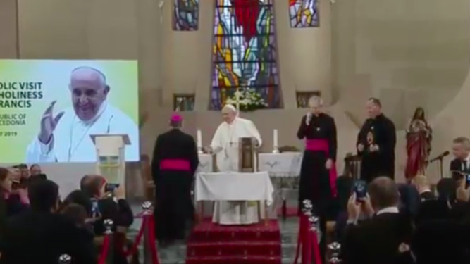 Encuentro del Papa con el clero y la vida religiosa de Macedonia