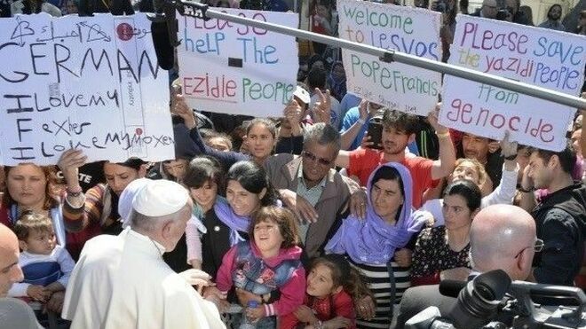 Francisco, con los refugiados de Lesbos