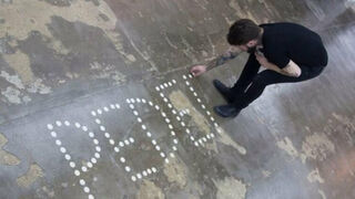 El artista Abel Azcona