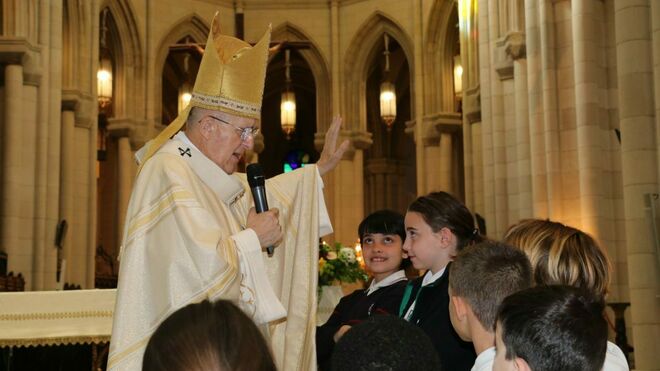 Encuentro del cardenal Osoro con niños del Colegio Santamarca en la Almudena