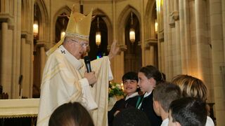 Encuentro del cardenal Osoro con niños del Colegio Santamarca en la Almudena