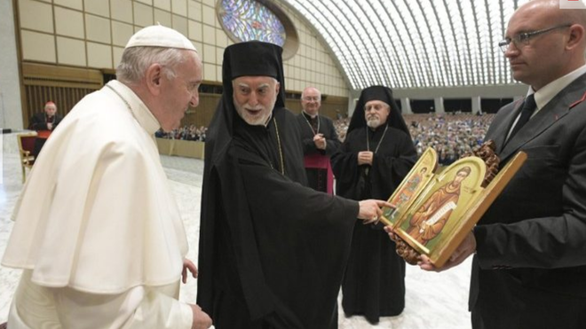 El Papa con los miembros de le eparquía