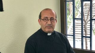 El padre Carlos Jaar, presidente de Mensajeros de la Paz en Jordania