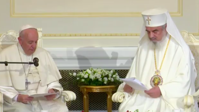 Francisco, junto al patriarca Daniel