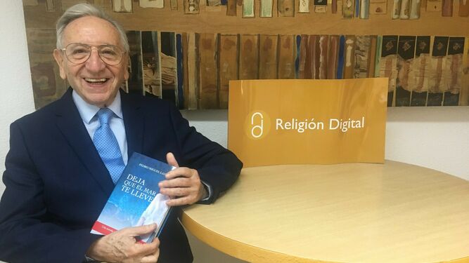 Pedro Miguel Lamet, con su última novela
