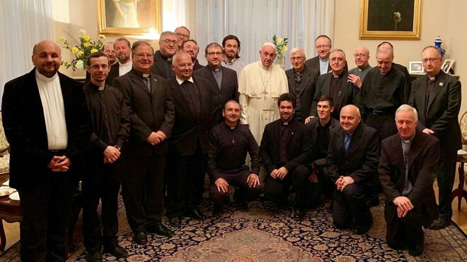 El Papa Francisco con jesuitas en Rumanía