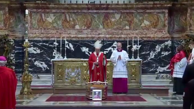 El Papa en el funeral de monseñor Kalenga