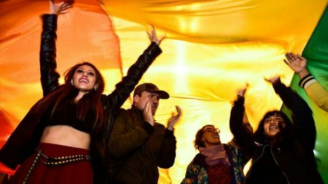 Alegría en Ecuador por la aprobación del matrimonio civil igualitario