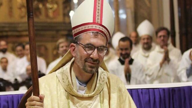 El obispo auxiliar de Buenos Aires, Gustavo Carrara