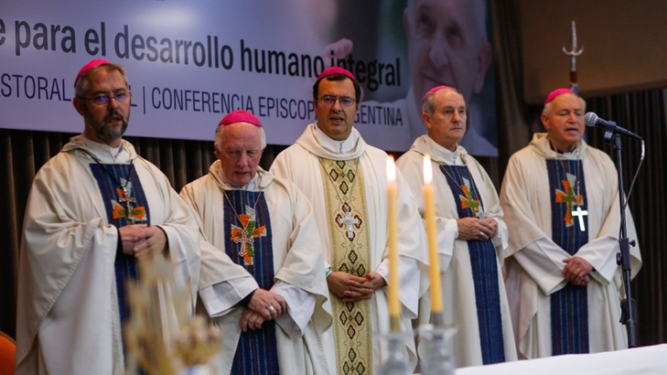 Obispos argentinos en la misa de clausura de la Semana Social