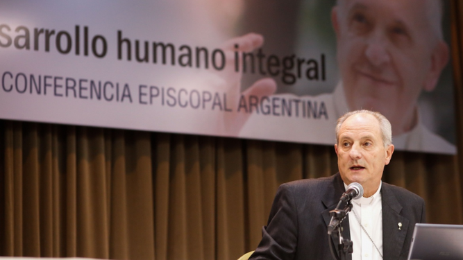 El obispo de Lomas de Zamora, Jorge Lugones