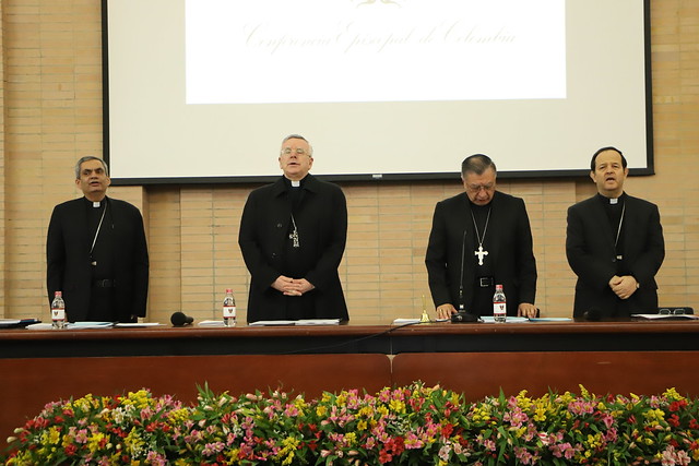 Oraciones durante la Plenaria en Bogotá