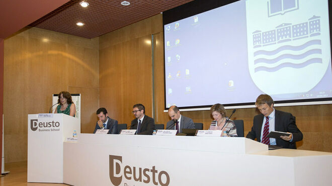 Deusto aprovecha el V centenario de la primera vuelta al mundo para analizar las relaciones internacionales de hoy