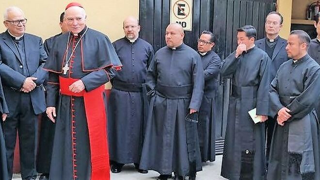 Cardenal Carlos Aguiar inicia cambios y remociones en presbiterio de la arquidiócesis de México