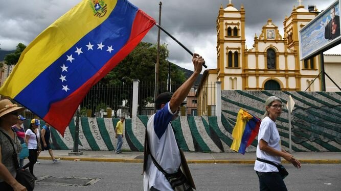 La población venezolana desea una salida pacífica a la crisis