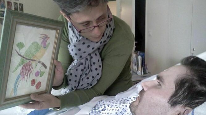 Vincent Lambert (d), en estado vegetativo desde hace más de una década, falleció este jueves