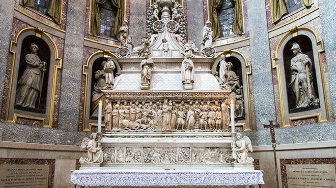 Tumba de Santo Domingo en Bolonia, Italia