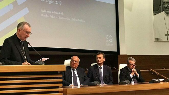 Parolin durante la presentacion del Informe Social 2018 del Hospital pediatrico de la Santa Sede