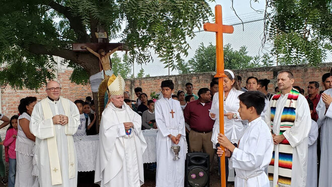 El arzobispo de Valencia en la consagración de la capilla ecuatoriana