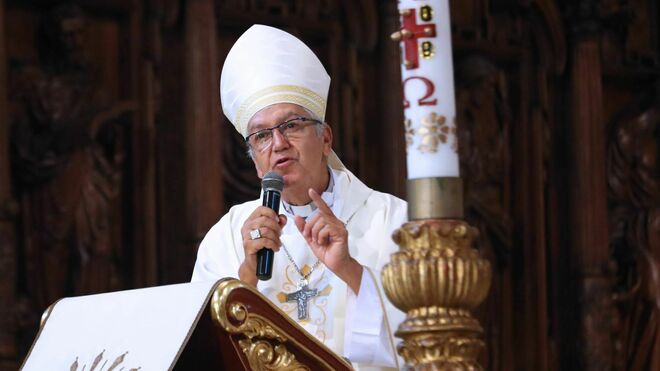Monseñor Carlos Castillo en misa tedeum por las Fiestas Patrias