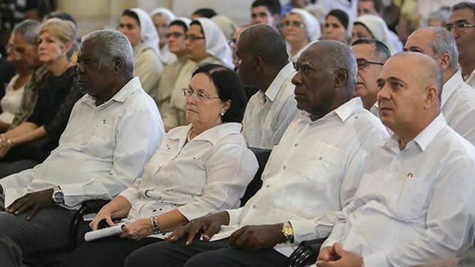 Asistentes a la misa de exequias de Jaime Ortega