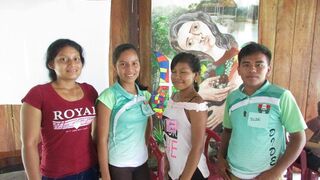 Jóvenes estudiantes de la selva