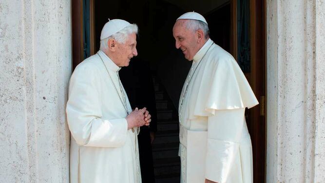 Francisco y Benedicto, más cerca de lo que se piensa