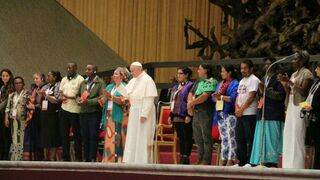 Francisco, con los Movimientos Populares