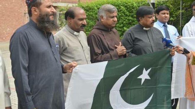 Oración por “los hermanos musulmanes de Cachemira”