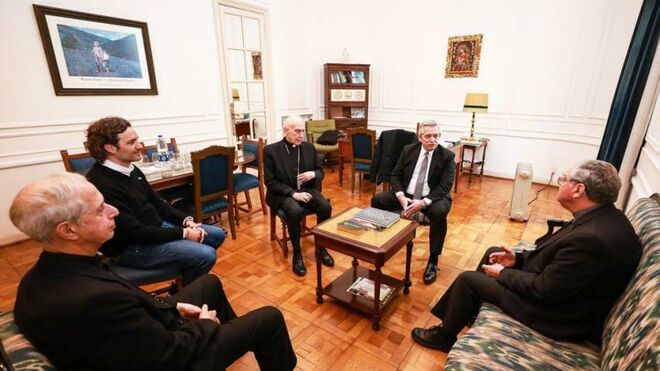 La conferencia episcopal argentina recibe al candidato presidencial del Frente de Todos