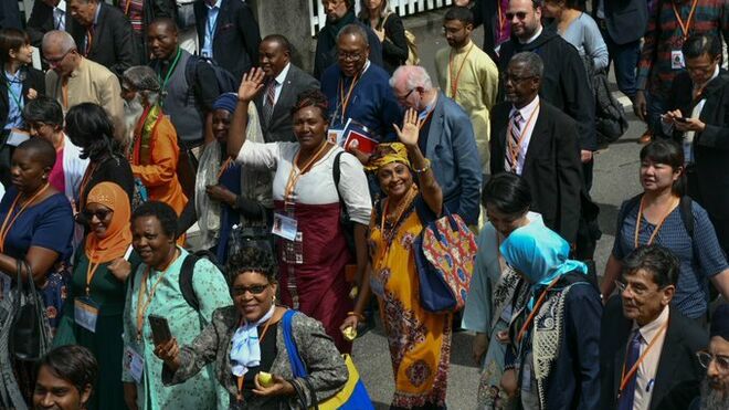 Procesión interreligiosa en la Asamblea Mundial de Religiones por la Paz, en Lindau, Alemania
