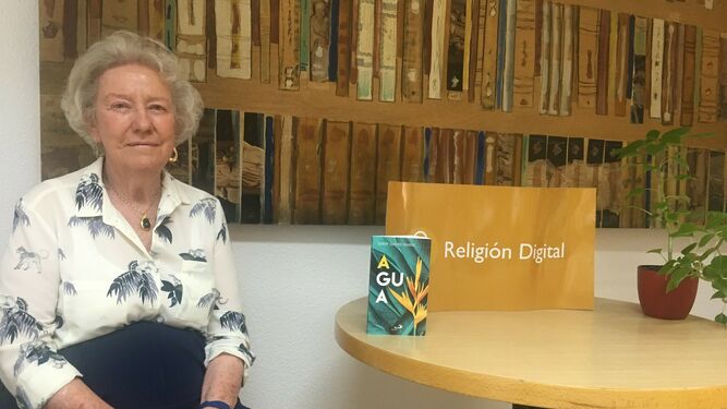Isabel Gómez Acebo, en la redacción de Religión Digital