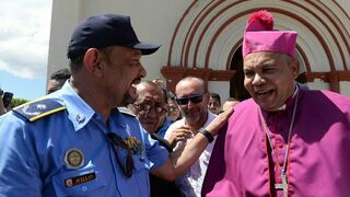 Sándigo y el comisionado Avellán