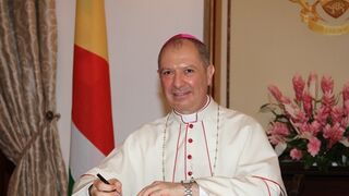 El Nuncio en Madagascar, Paolo Rocco Gualtieri