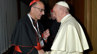 El Papa saluda a Omella