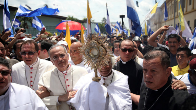Nuncio, Báez y cardenal Brenes