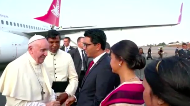 Francisco, recibido en Antananarivo por el presidente de Madagascar