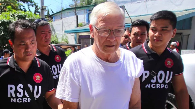 Pius Hendricks, detenido en Filipinas